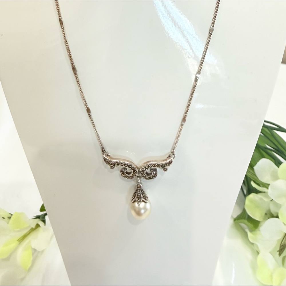 Sterling Silver Marquise Pearl Drop Pendant Necklace - Freshwater Pearl 16”